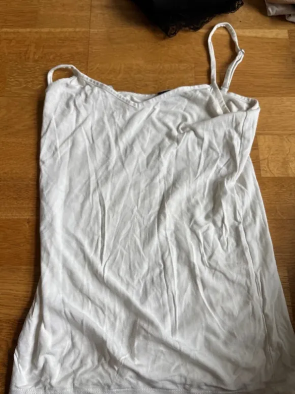 3 toppe og 1 indershorts