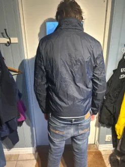 Abercrombie & Fitch vårjacka