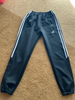 Adidas byxor