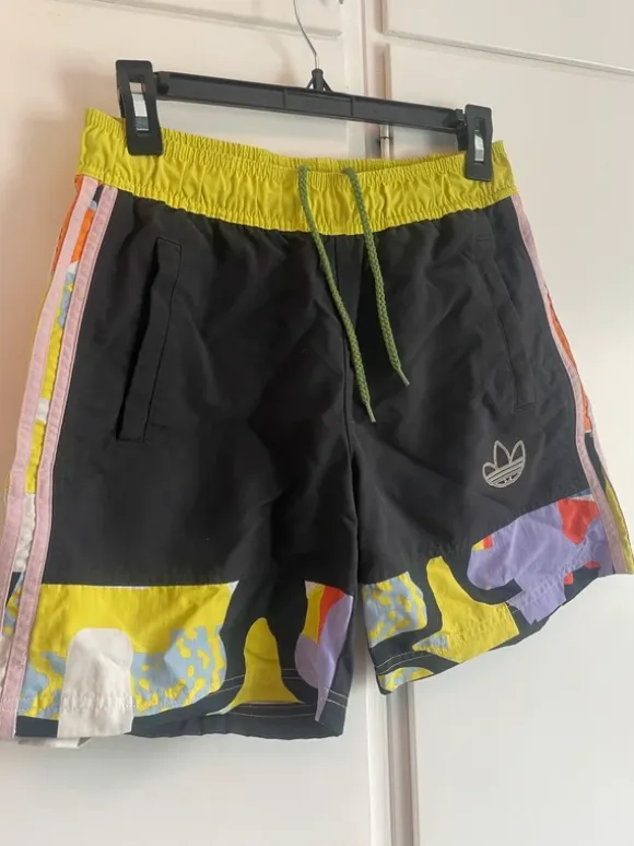 Adidas shorts Live unites stl xs