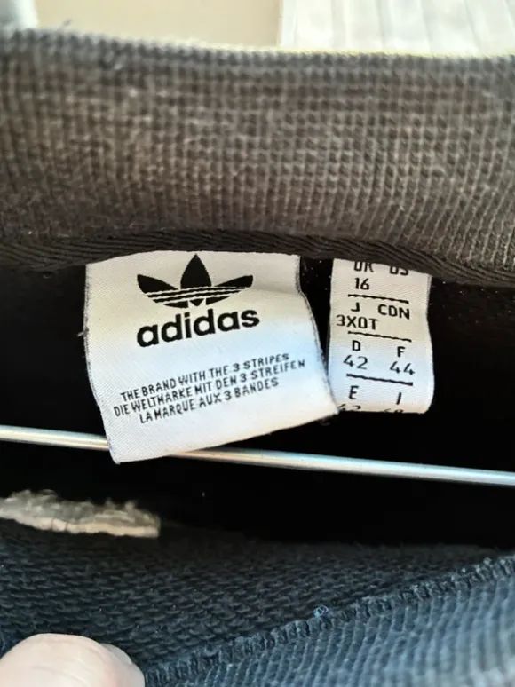 Adidas sweat