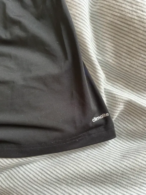 Adidas T-Shirt