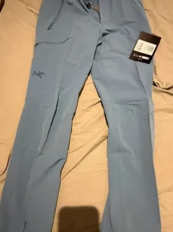 Arc’teryx vandringsbyxor (32) herr helt nya