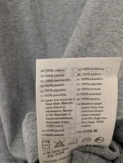 Arket t shirt size M