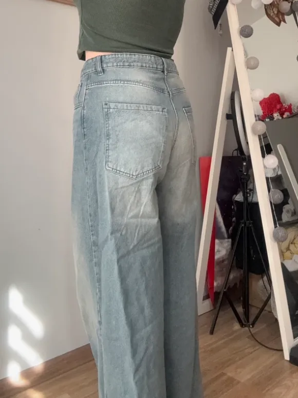 baggy jeansy
