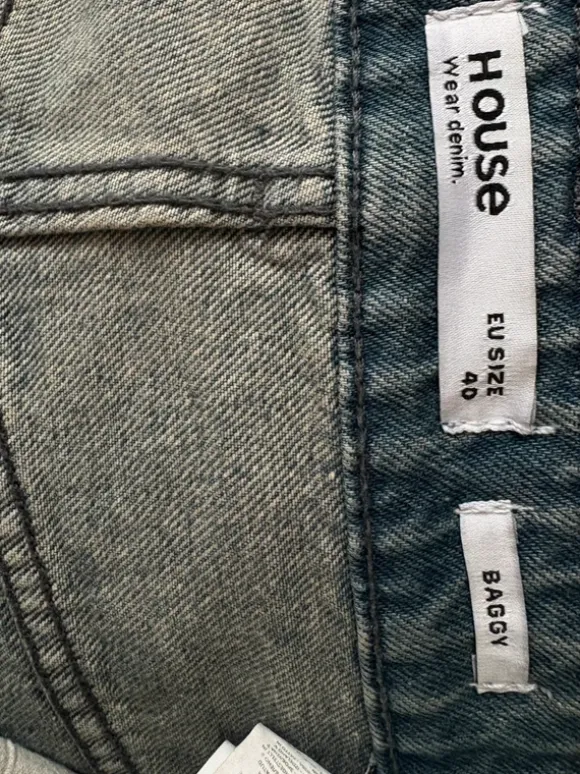 baggy jeansy