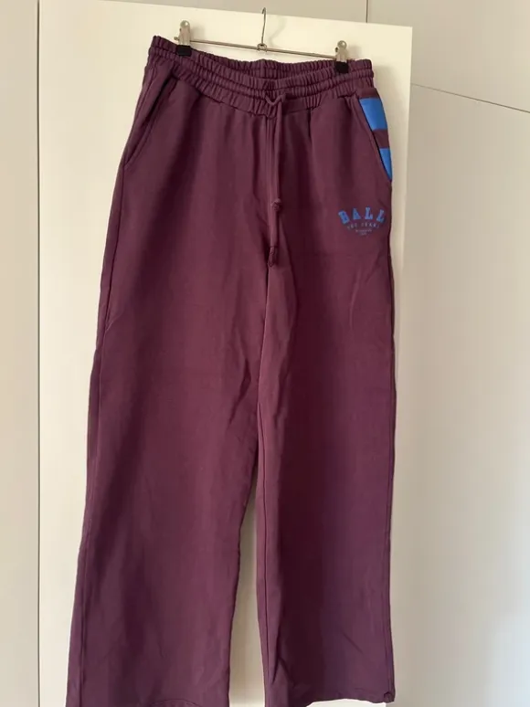 Ball sweatpants