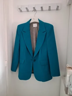Beautiful turquoise blazer