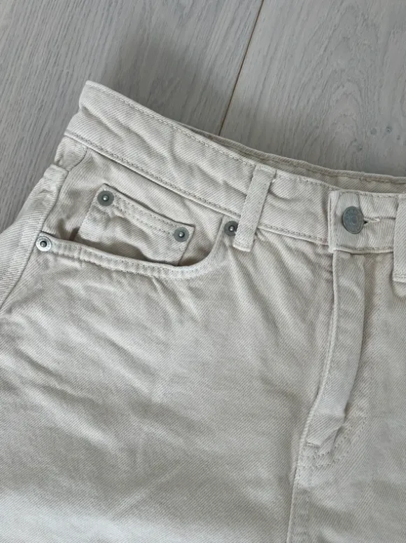 Beiga shorts