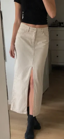 Beige kjol