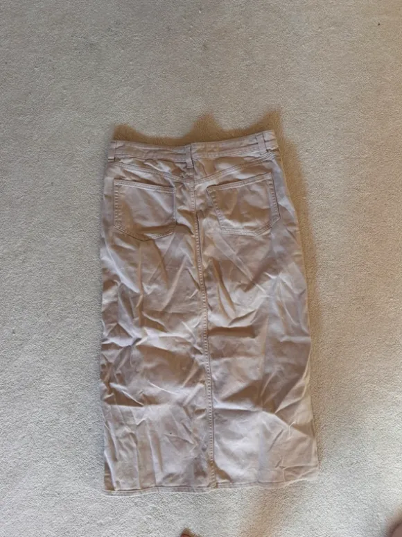 Beige kjol