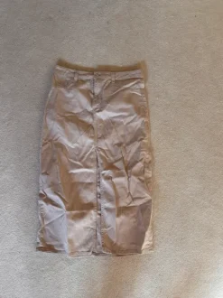 Beige kjol