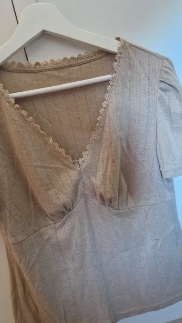 Beige topp
