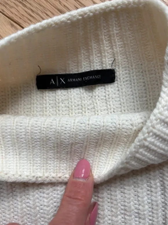 Beżowy sweterek Armani exchange
