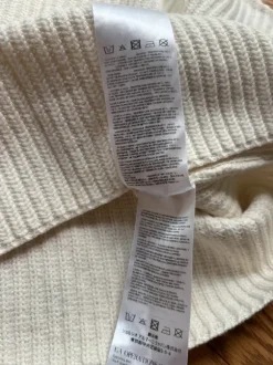 Beżowy sweterek Armani exchange