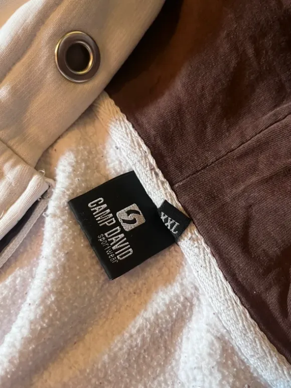 Biała bluza swag