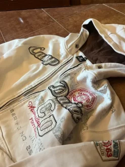 Biała bluza swag