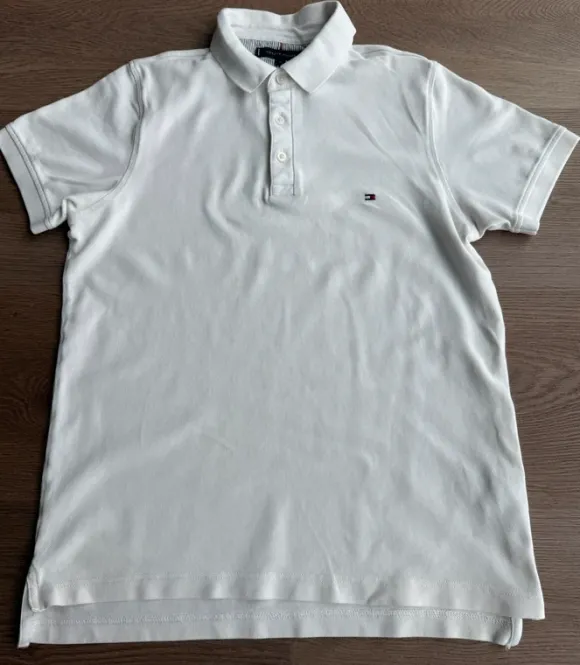 Biała męska koszulka polo Tommy Hilfiger – Rozmiar M