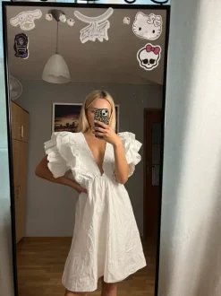 Biała sukienka Made in Italy – classy & old money vibe 🤍