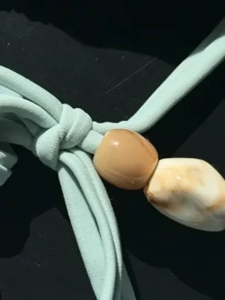 Bikini med knytdetaljer & pärlor