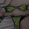 Bikini med nitter
