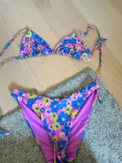 Bikini Weekday