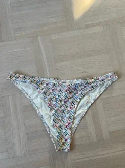 Bikinitrusse