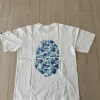 Blå bape t-shirt - Str Small