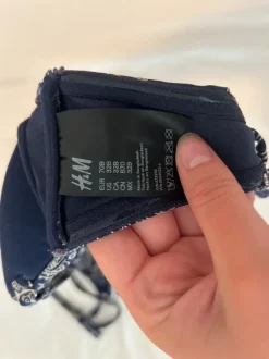 Blå, mønstret bikini