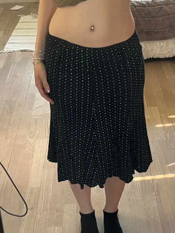 black flower midi skirt