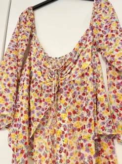 Blommig blus