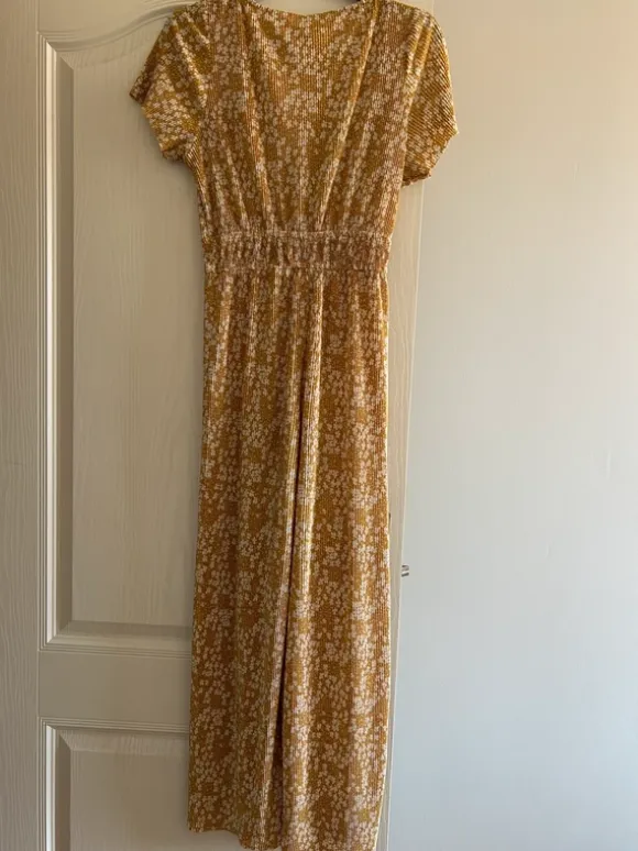 Blommig byxdress