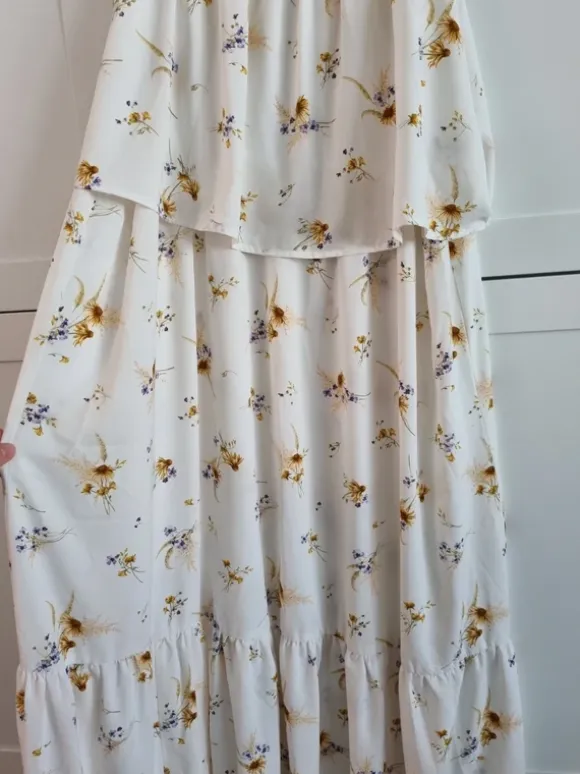 Blommig gravid och amningsklänning