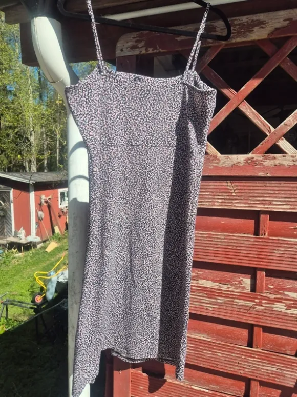 Blommig Midi- klänning H&M