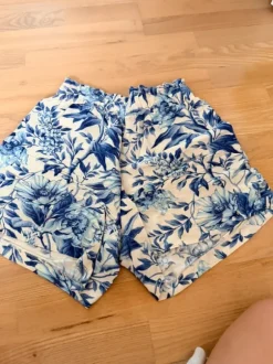 Blomsterbede hør shorts