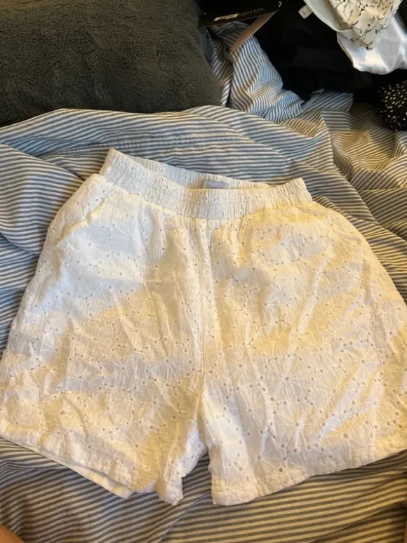 Blonde shorts