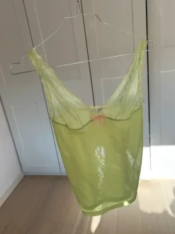 Blondetop fra Viola Sky