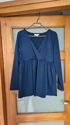 Bluzka bluza T-shirt do karmienia piersią ciążowy z baskinką dekolt w kopertę