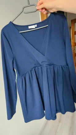 Bluzka bluza T-shirt do karmienia piersią ciążowy z baskinką dekolt w kopertę
