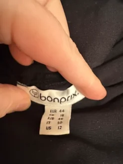 Bonprix svarta byxor, storlek EUR 44
