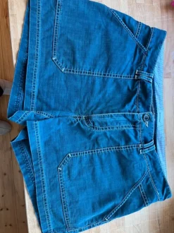Boomerang shorts strl 40