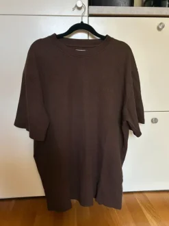 Brun t-shirt