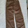Brune jeans