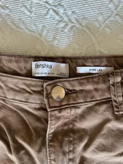Brune jeans