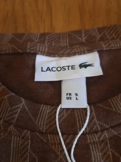 Brązowy męski komplet z wzorem Lacoste