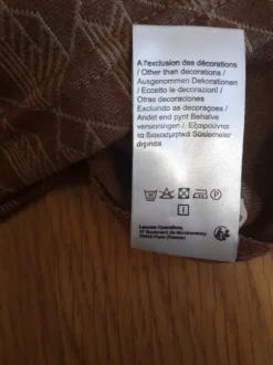 Brązowy męski komplet z wzorem Lacoste