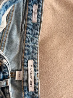 Calvin Klein Jeans 90s straight fit jeans