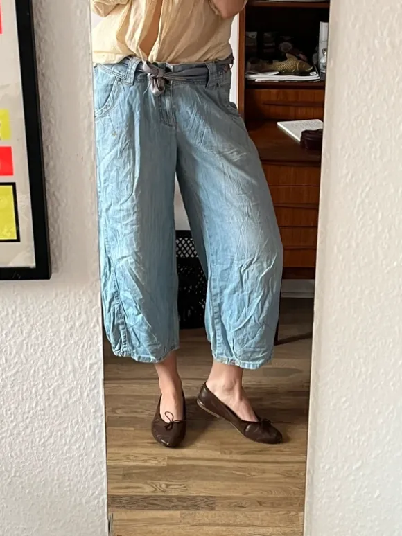 Capri pants