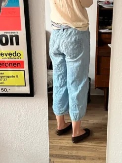 Capri pants