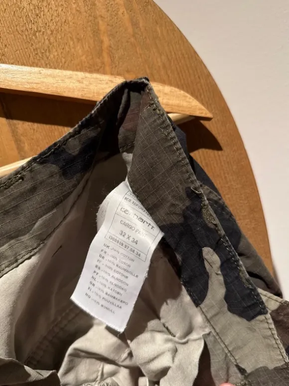 Carhartt Cargo pant in Camo 33x34